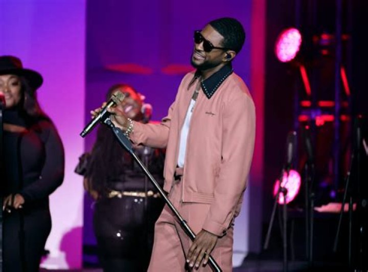 7 R&B Singers Who Are Libras