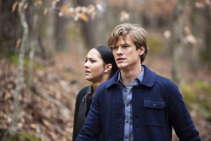 A bheil Lucas Till agus Tristin Mays a ’dol air ais?