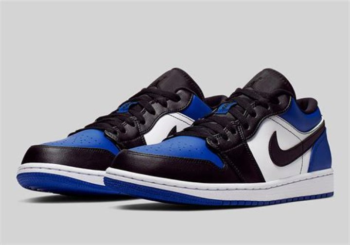 Air Jordan 1 Low 