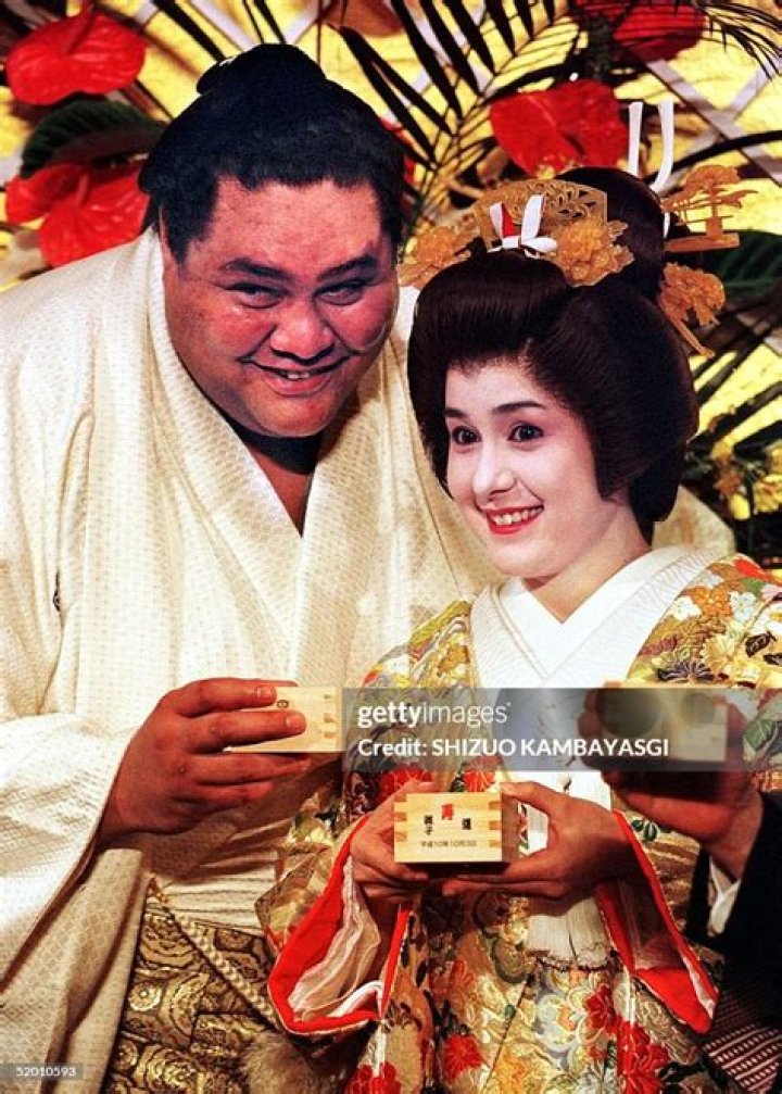 Akebono Taro Age, Wiki, Biography, Wife, Children, Salary, Net Worth, Parents