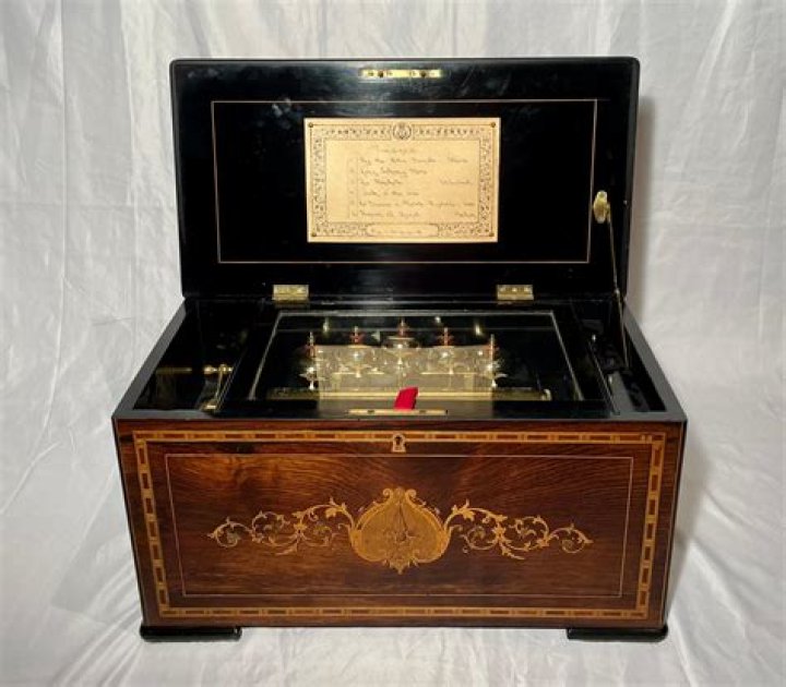 Are old music boxes worth money?