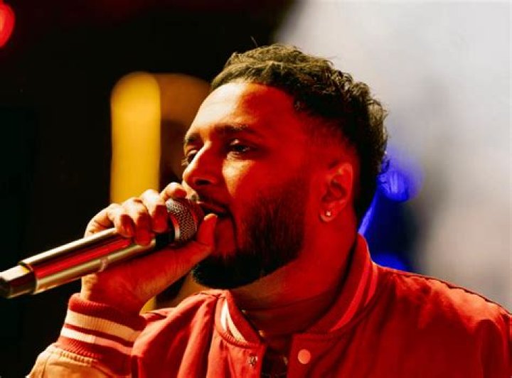 Ash King (World Music Singer) - Age, Birthday, Bio, Facts, Family, Net Worth, Height & More