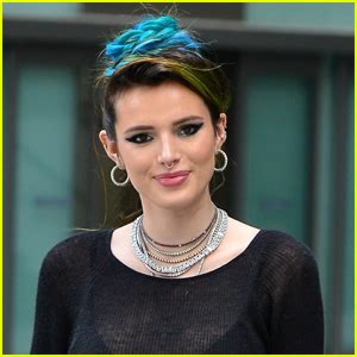 Bella Thorne Reminds Fans That She ‘Doesn’t Need Makeup’ to Look ‘Gorgeous’ — and She’s Not Wrong!