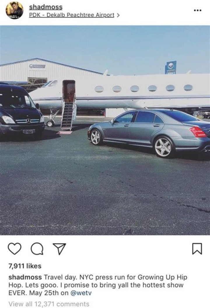 Bow Wow Claims To Be Flying Private Jet, Gets Busted In Coach