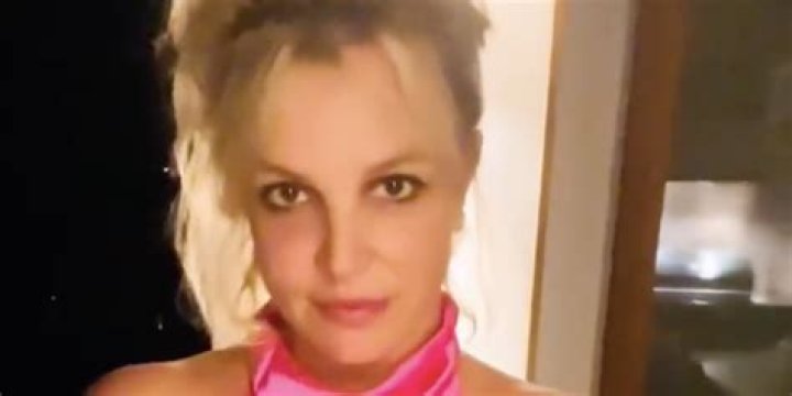 Britney Spears Looks Strong AF While Doing Yoga in a Bikini After Wellness Treatment