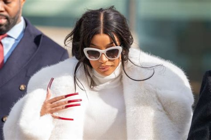 Cardi B Wants To Sue The LAPD For A Traffic Stop That Involved Her Getting 