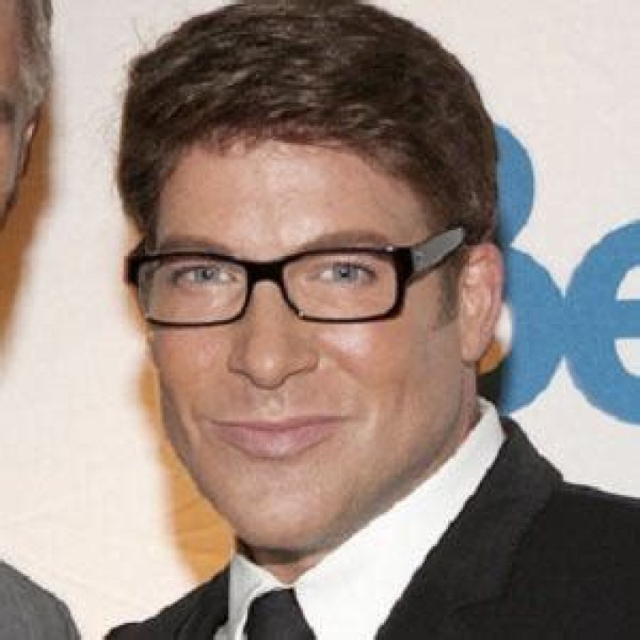 Chris Hyndman (Interior Designer) - Age, Birthday, Bio, Facts, Family, Net Worth, Height & More