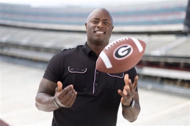 D. J. Shockley biografía, edad, altura, esposo, net worth, familia