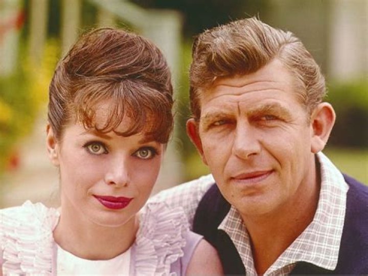 Don Smith Biography, Age, Height, Husband, Net Worth, Family