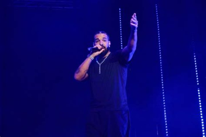 Drake Says He Belongs In Jail With Young Thug In New Snippet
