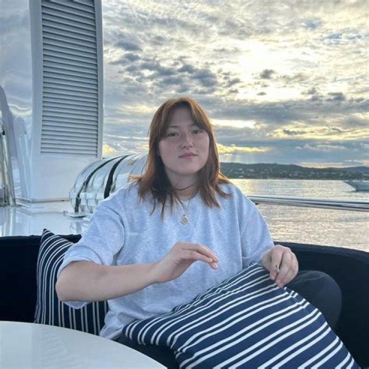 Ella May Clapton – Celebsgraphy