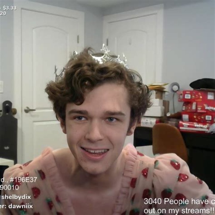 Eret Biography, Age, Real Name, Merch, Net Worth, Girlfriend: How Old/Tall?