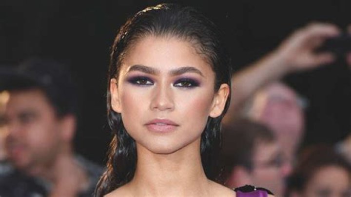 ¿Es la hermana de Gia Zendaya? – Celebrity.fm