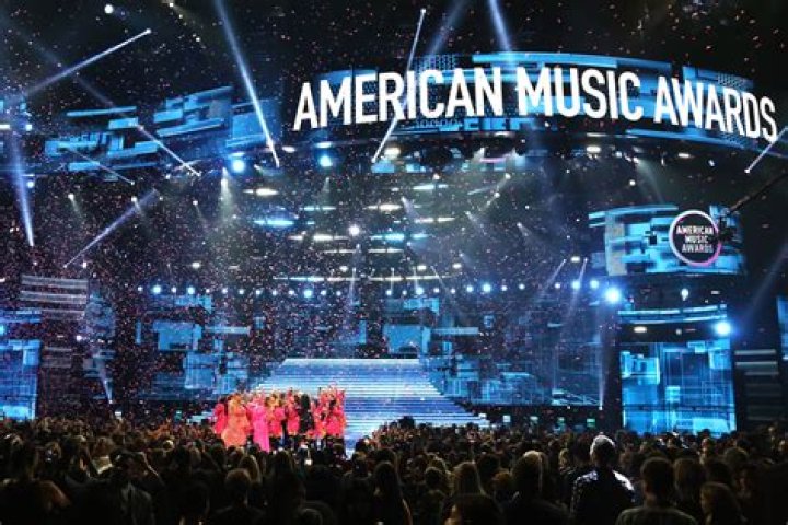 Get It, Girl! Selena Gomez Rocks the American Music Awards Stage With an Epic Performance