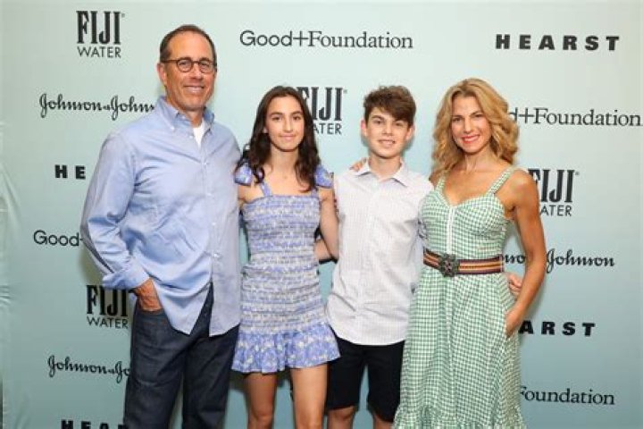 How much does Jerry Seinfeld make from Seinfeld reruns?