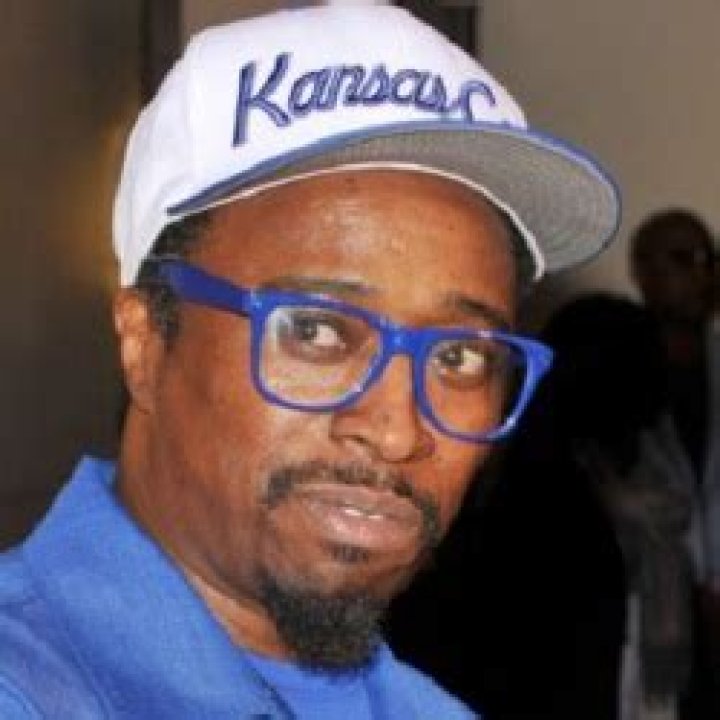 How tall is Eddie Griffin