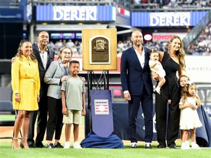 How tall is Hannah Jeter