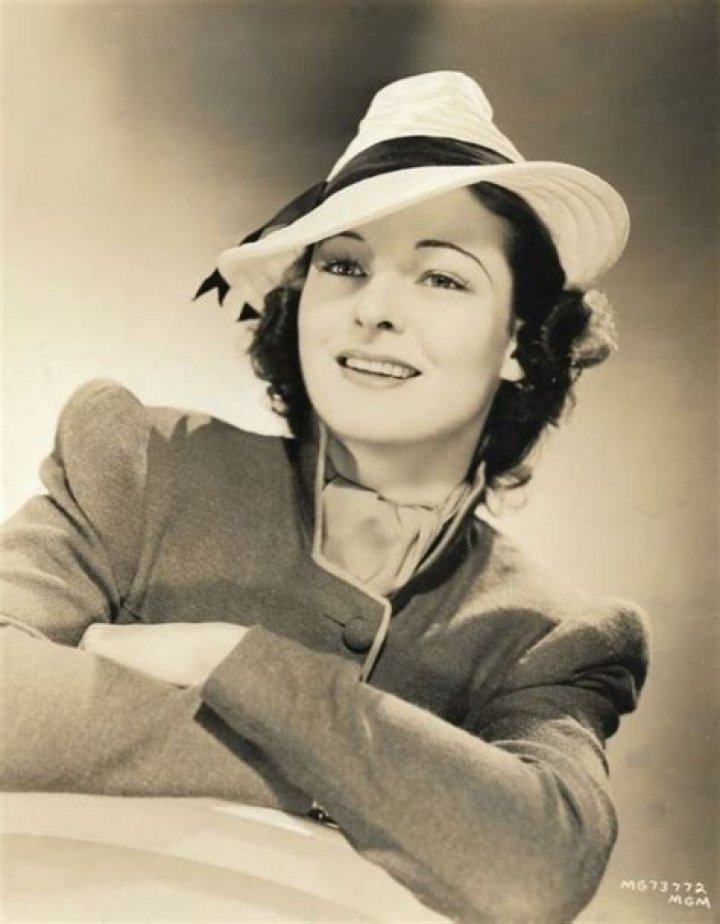 How tall was Ruth Hussey