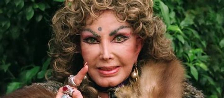 Irma Serrano biografía, edad, altura, esposa, net worth, familia