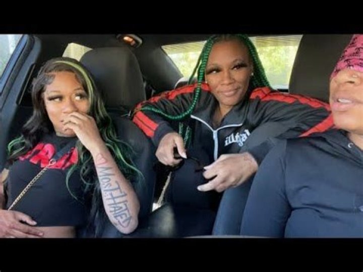 Is Sway Bentley Arrested? Boyfriend – Famous Twins Sisters Allie Bentley
