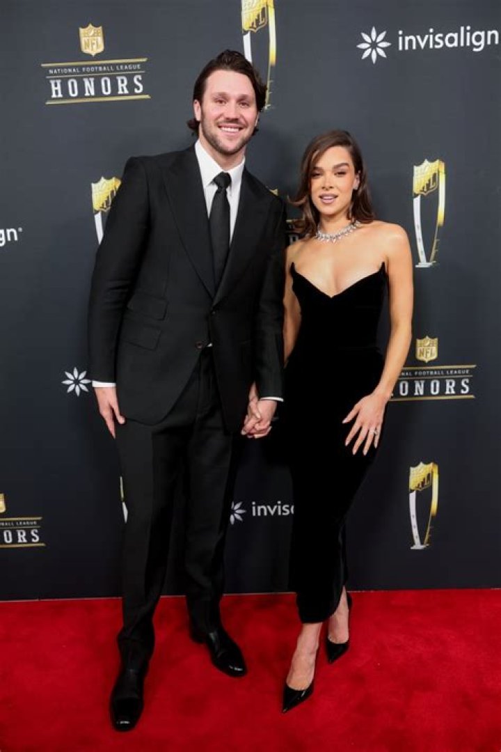 Josh Rosen Girlfriend: Is Josh Rosen in a Relationship?