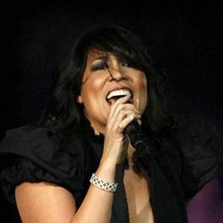 Kate Ceberano (Pop Singer) - Age, Birthday, Bio, Facts, Family, Net Worth, Height & More