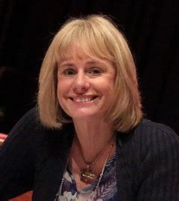 Kathy Reichs (Novelist) - Age, Birthday, Bio, Facts, Family, Net Worth, Height & More