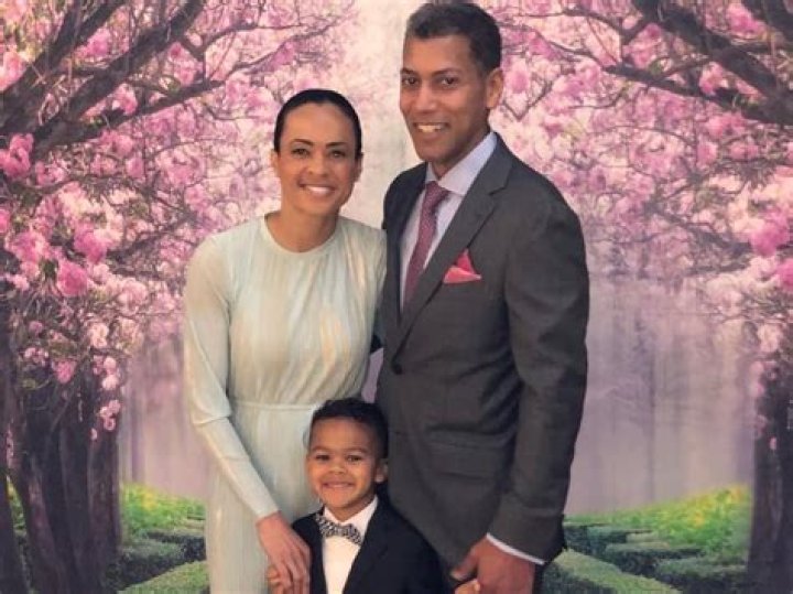 Kerrie Roberts Biography, Age, Height, Husband, Net Worth, Family