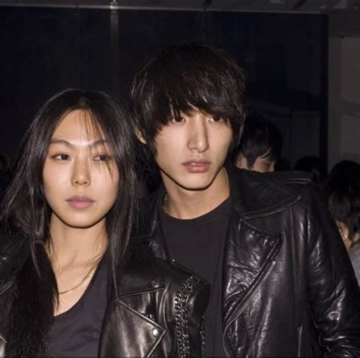 Lee Soo-hyuk (Model) - Age, Birthday, Bio, Facts, Family, Net Worth, Height & More