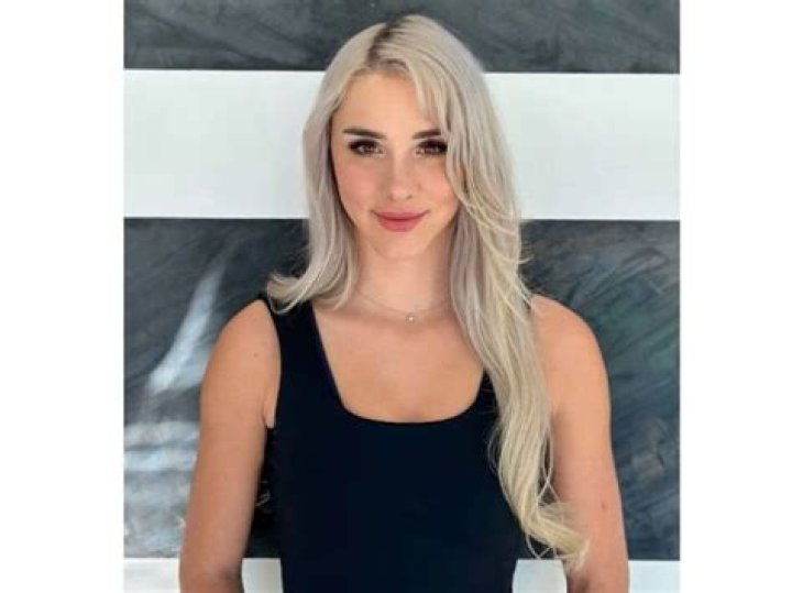 Madison Chrostek (YouTube Star) - Age, Birthday, Bio, Facts, Family, Net Worth, Height & More