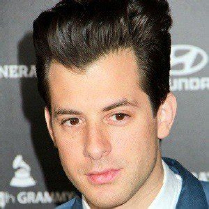 Mark Ronson (Music Producer) - Age, Birthday, Bio, Facts, Family, Net Worth, Height & More
