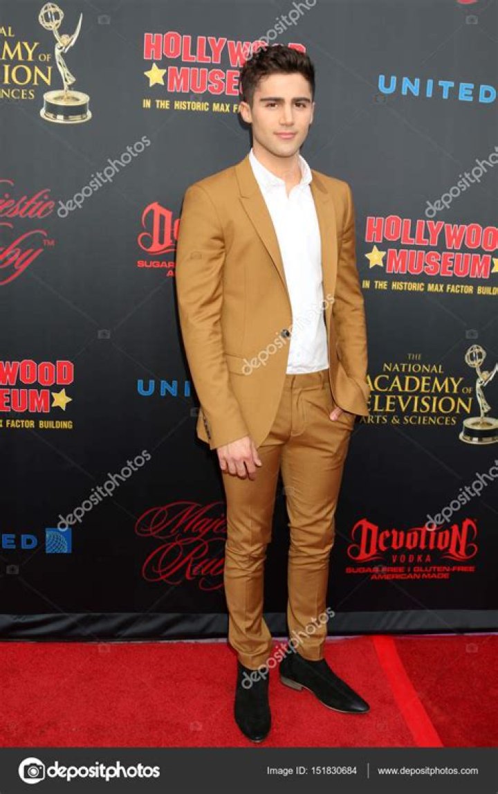 Max Ehrich (TV Actor) - Age, Birthday, Bio, Facts, Family, Net Worth, Height & More