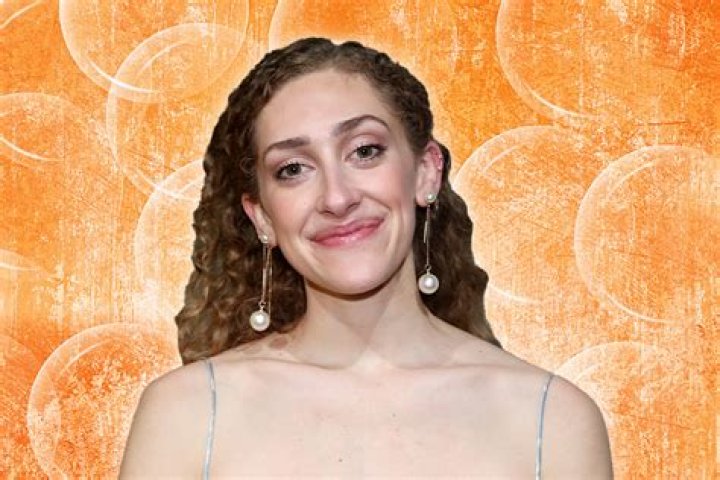 Micaela Diamond (Stage Actress) - Age, Birthday, Bio, Facts, Family, Net Worth, Height & More