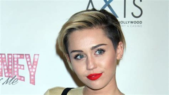 Miley Cyrus Cancels Another Tour Date After Suffering Health Set Back