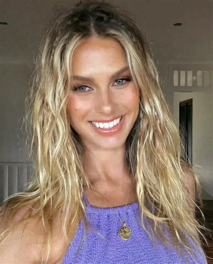 Natalie Roser (Model) - Age, Birthday, Bio, Facts, Family, Net Worth, Height & More