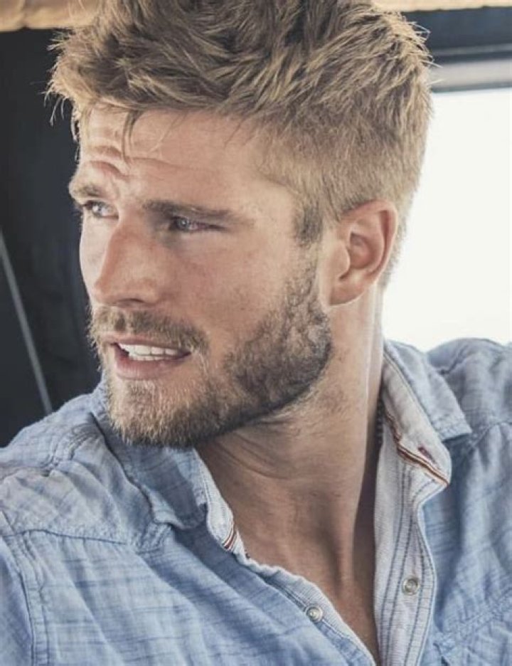 No Shave November! These Famous Guys Make Scruff Look Good