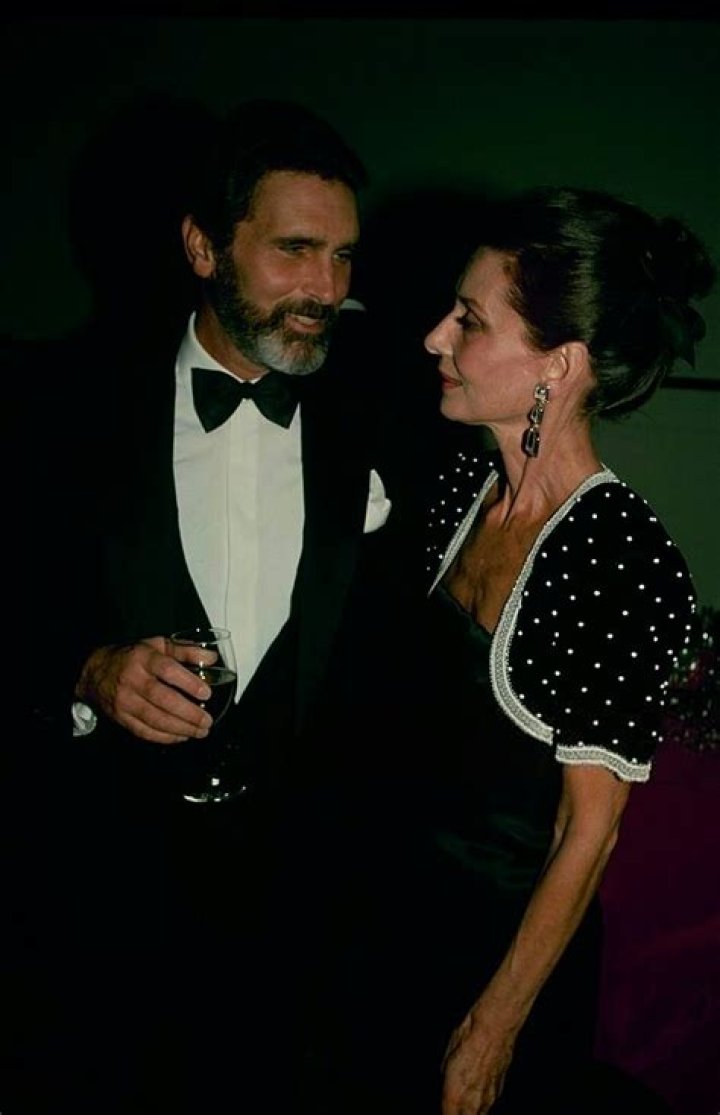 Robert Wolders biografía, edad, altura, esposo, net worth, familia