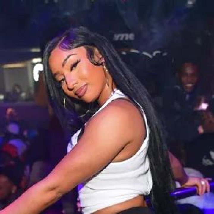 Rubi Rose Refutes Claim That She Was 16 In 