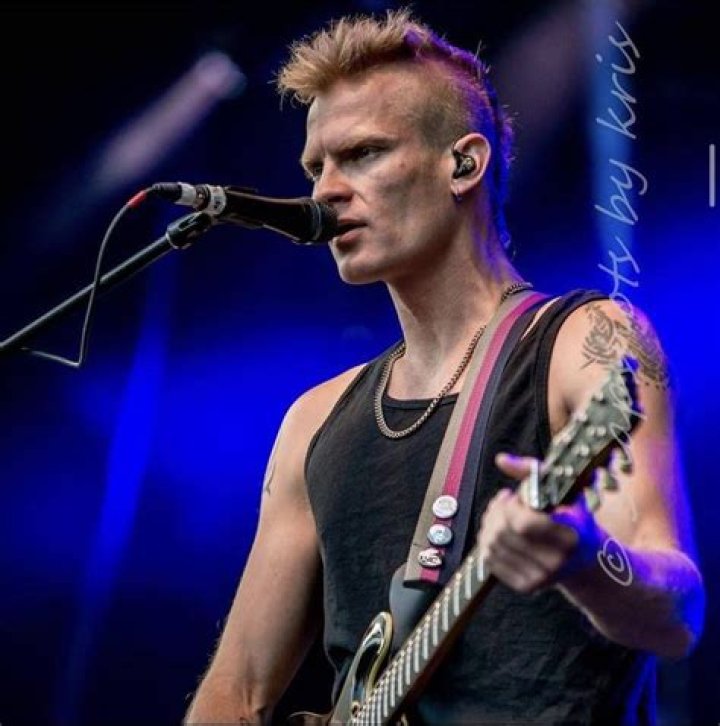 Ryan Guldemond (Rock Singer) - Age, Birthday, Bio, Facts, Family, Net Worth, Height & More