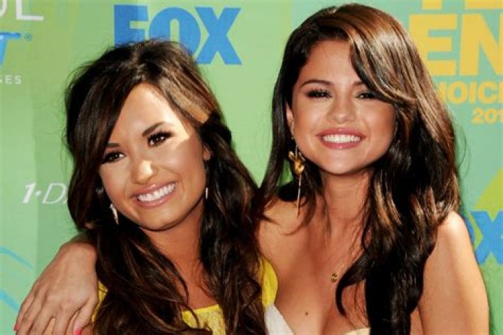 Selena Gomez Supports Demi Lovato After Incredible Grammys Performance: ‘Thank You for Your Courage’