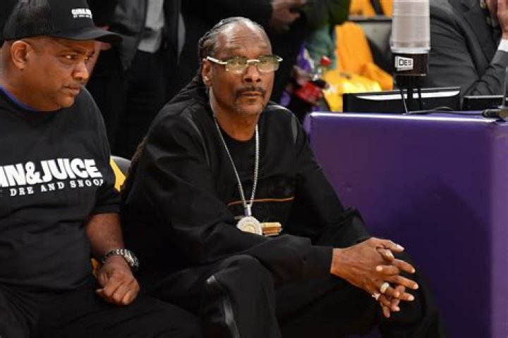Snoop Dogg Apparently Co-Signs Drake's Kendrick Lamar Diss With His A.I. Voice