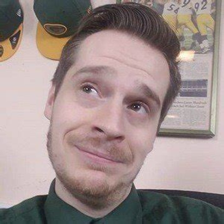 Tom Grossi (Comedian) - Age, Birthday, Bio, Facts, Family, Net Worth, Height & More