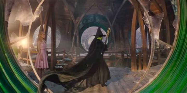 What broom does Draco have?