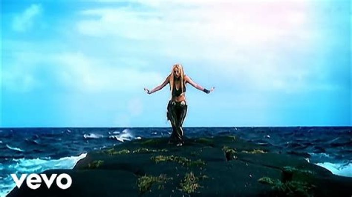 Whenever, Wherever, Shakira Is a Swimsuit Goddess! See the Singer’s Hottest Bikini Pictures