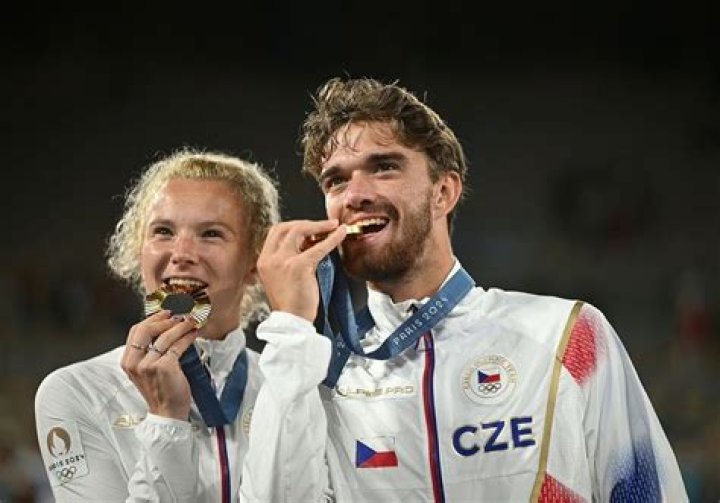 Who Is Daniel Siniakov? Details To Know About Kateřina Siniaková Brother