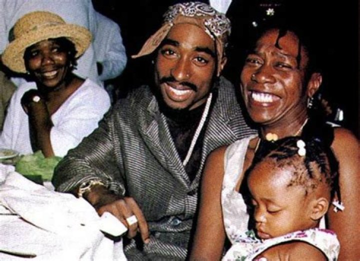 Who is the mother of Tupac’s daughter?