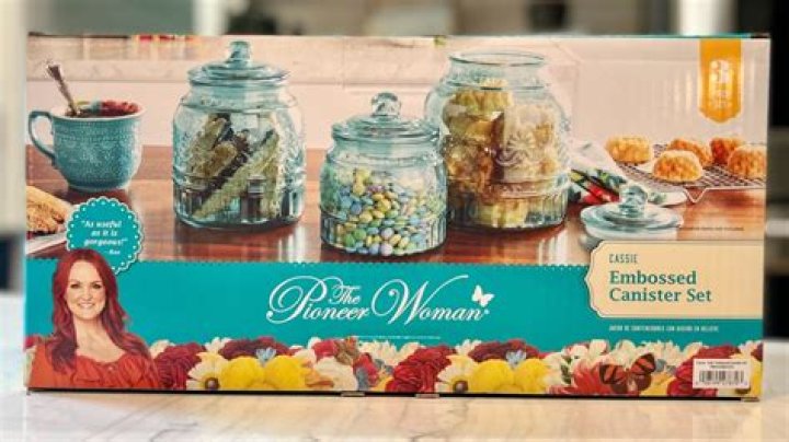 Why is Pioneer Woman on clearance at Walmart?